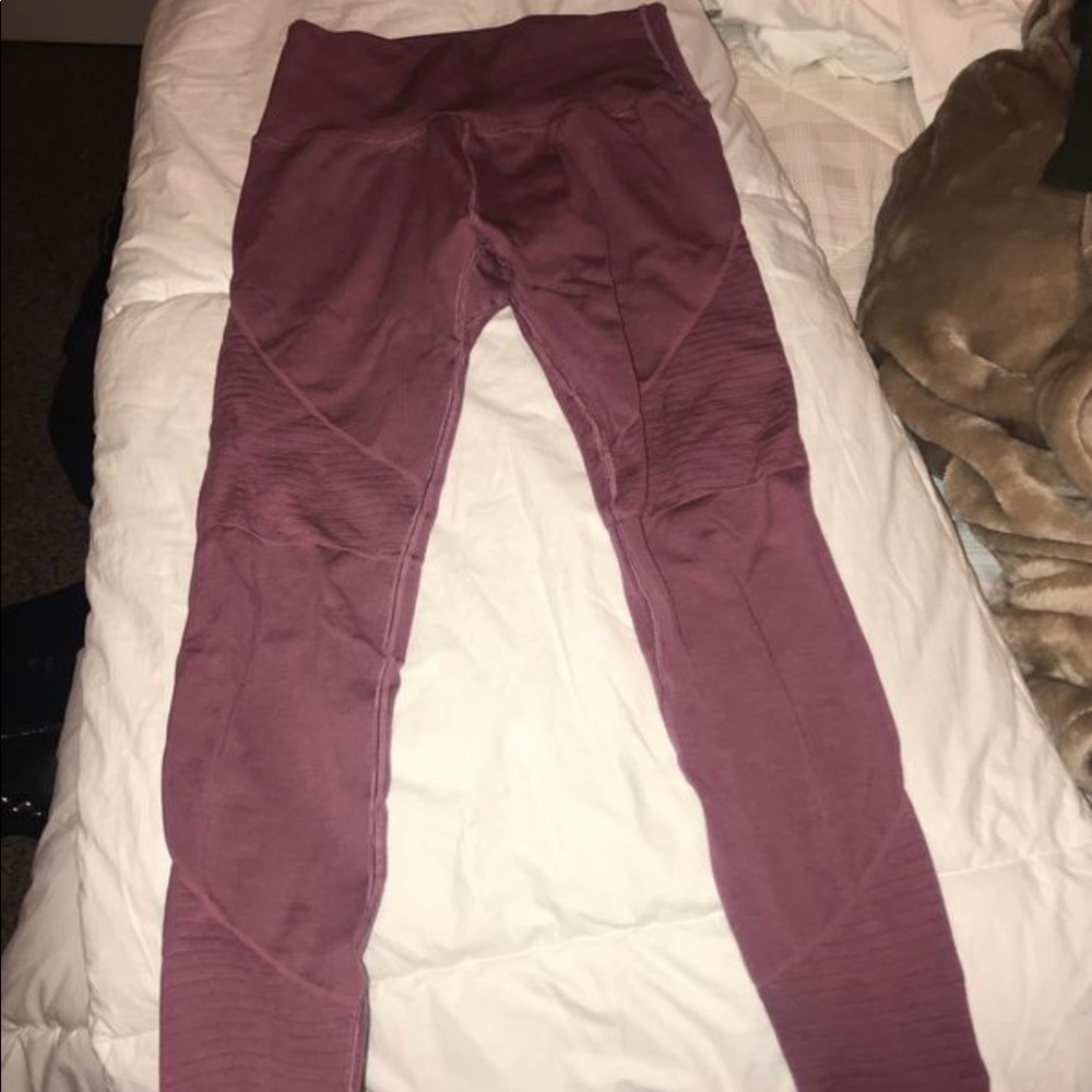 Alphalete revival leggings